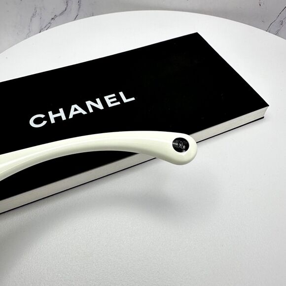 New CHANEL Sunglasses - Picture 9 of 16
